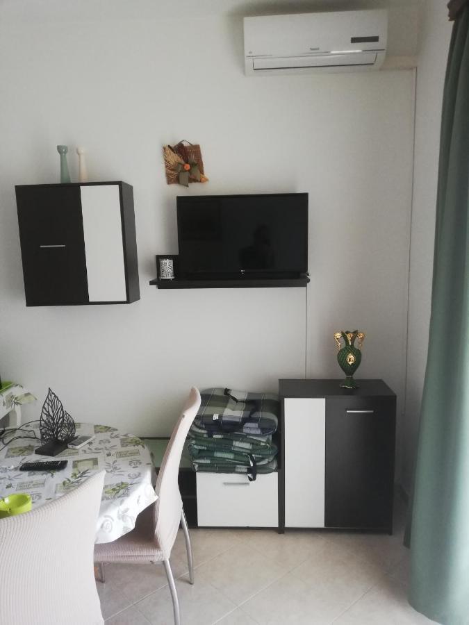 Apartments Mirela Пореч Экстерьер фото