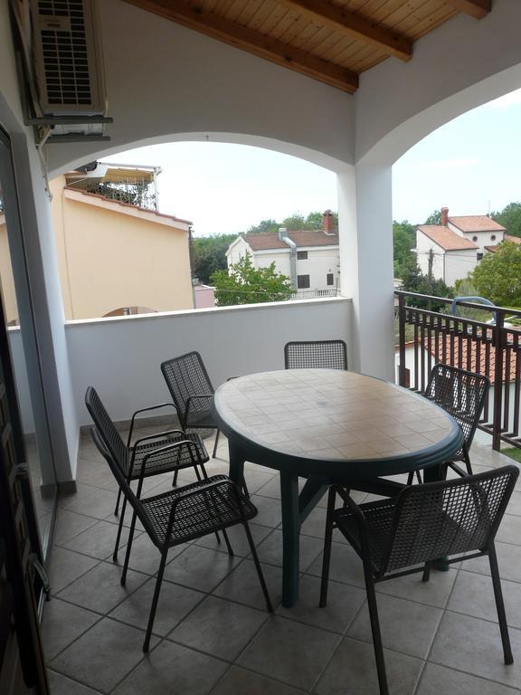 Apartments Mirela Пореч Экстерьер фото