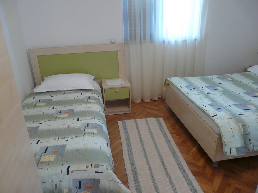 Apartments Mirela Пореч Экстерьер фото