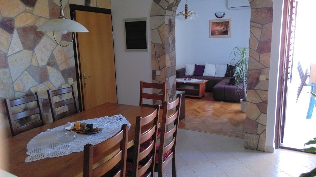 Apartments Mirela Пореч Экстерьер фото