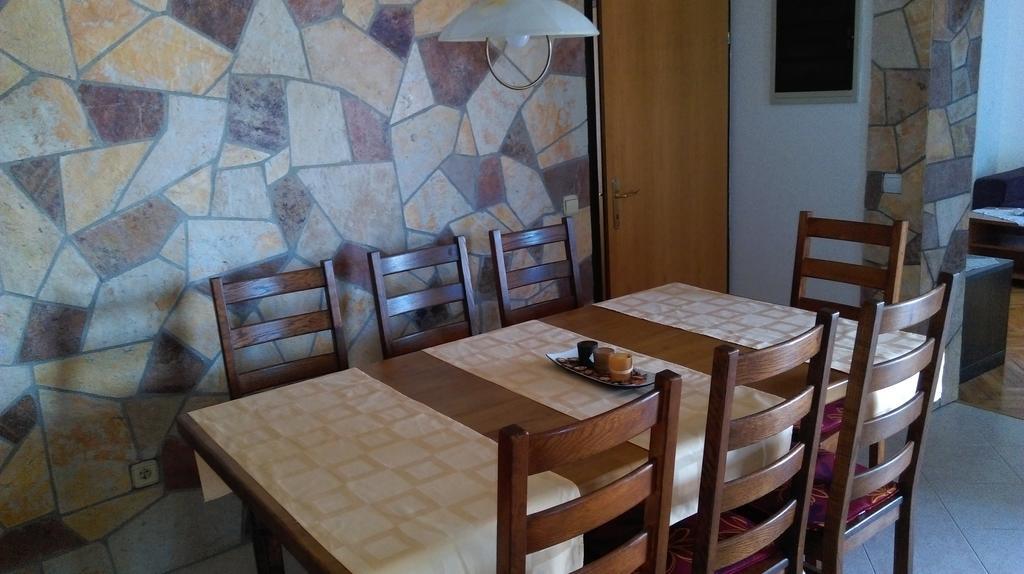 Apartments Mirela Пореч Экстерьер фото