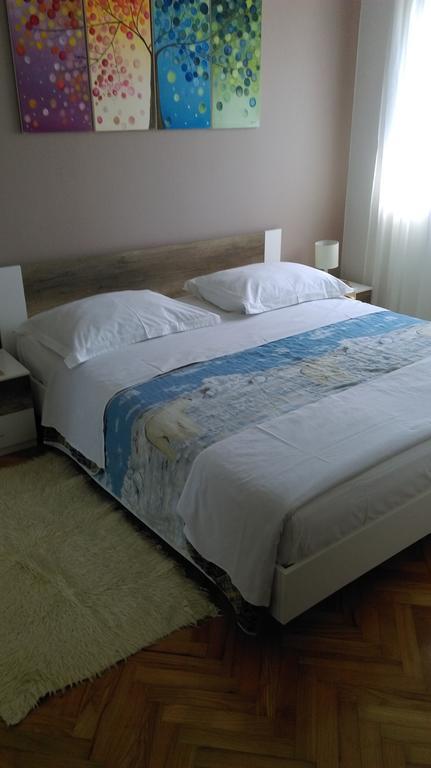 Apartments Mirela Пореч Экстерьер фото