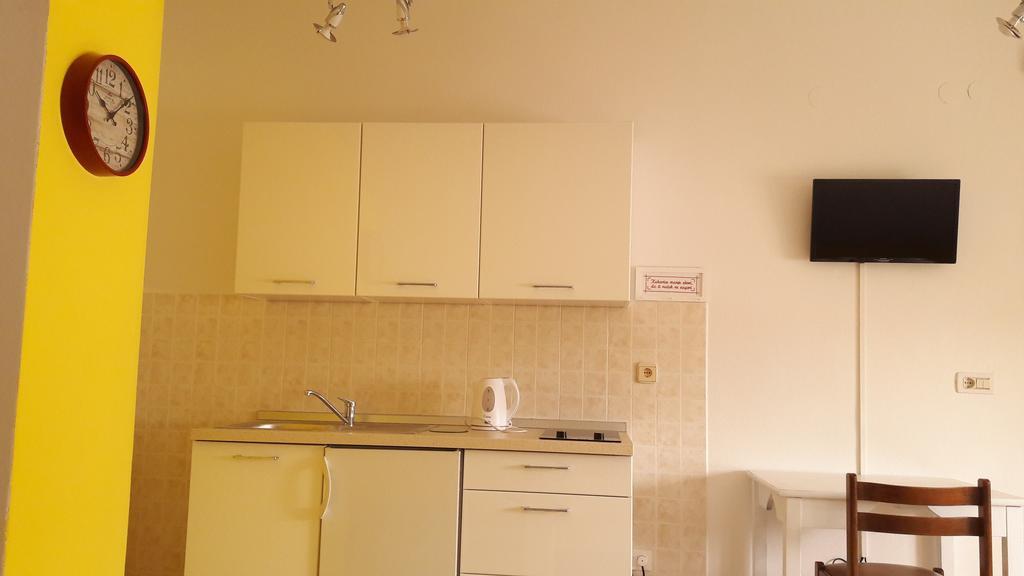 Apartments Mirela Пореч Экстерьер фото